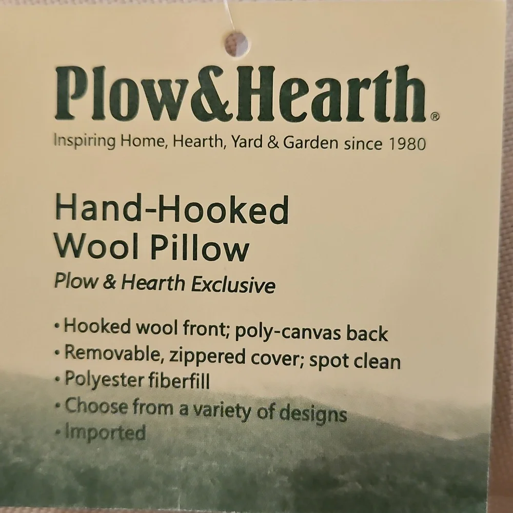 NWT Plow & Hearth Holiday Labrador Dog Wool Throw Pillows - Set Of 2 - Picture 7 of 11